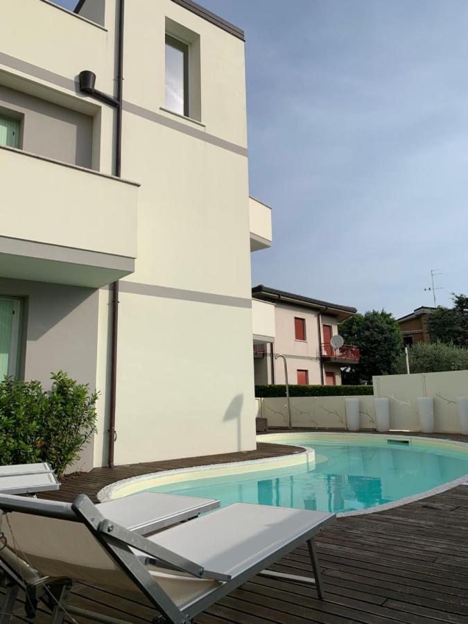 Resort Del Lago Desenzano del Garda Exterior foto